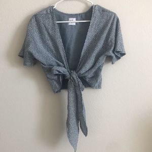 Knot cropped shirt